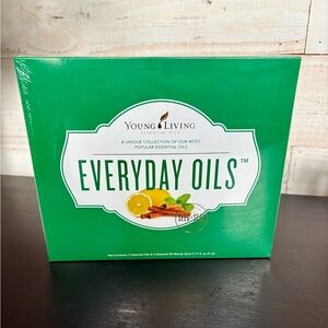 Young Living Everyday Oils in Green Box